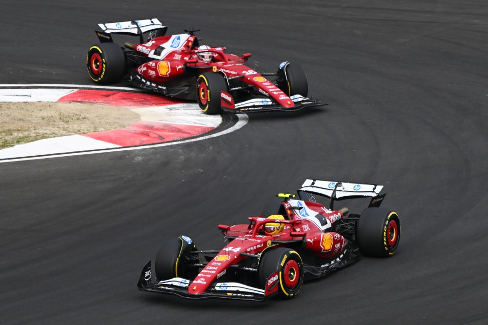 一便是模拟 一便是模拟